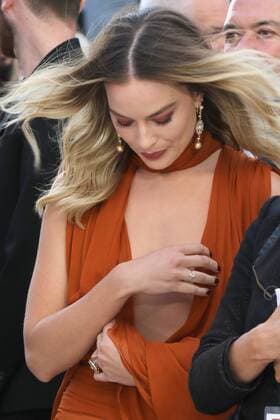 Entertainment Themen der Woche KW31 Entertainment Bilder des Tages Australian actress Margot Robbie attends the London premiere of Once Upon a Time in Hollywood at Odeon Leicester Square in London. JULY 30th 2019  MESx192779