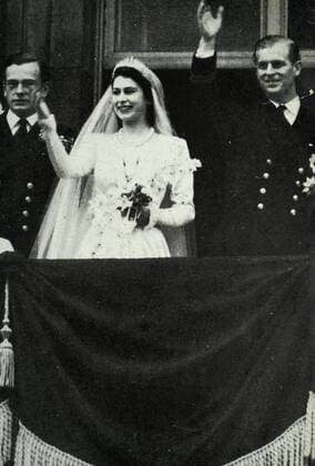 Princess Elizabeth and Prince Philip Photograph of Princess Elizabeth (1926-) and Prince Philip, Duke of Edinburgh (1921-) on the balcony of Buckingham Palace. Dated 20th Century. Copyright: xPhoto12 AnnxRonanxPicturexLibraryx ARP17A38245