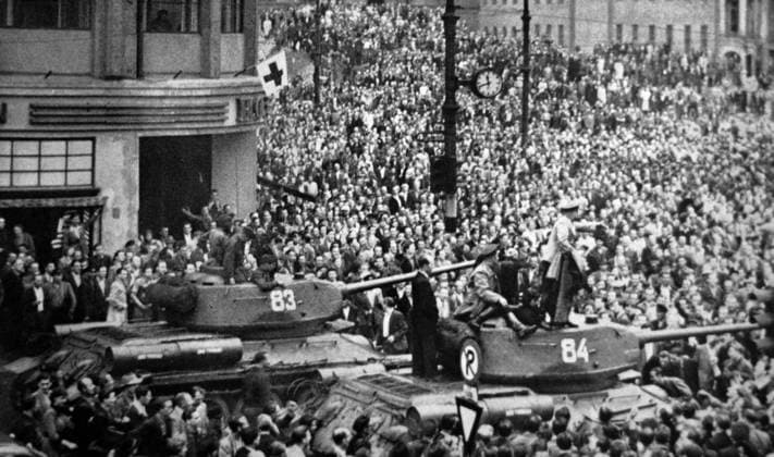 The Uprising of 1953 in East Germany The Uprising of 1953 in East Germany was violently suppressed by tanks of the Group of Soviet Forces Copyright: xPhoto12 AnnxRonanxPicturexLibraryx ARP18A10490