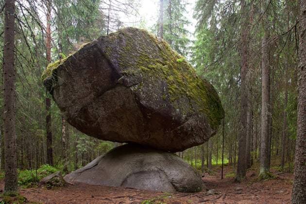 Fels im Gleichgewicht, Kummakivi, Ruokolahti, Etelä-Karjala, Finnland, Europa Copyright: imageBROKER/ThomasxJentzsch ibltje04936904.jpg