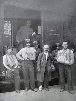 French hospital train in France during WWI French hospital train in France during World War one Copyright: xPhoto12 AnnxRonanxPicturexLibraryx ARP18A13055