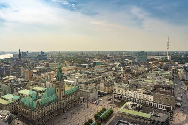 Cityscape with city hall and old town, Hamburg, Germany  TAMF01615