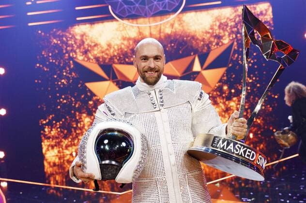 Max Mutzke als Astronaut im Finale der der Live Show The Masked Singer in den MMC Studios Köln-Ossendorf. Köln, 01.08.2019