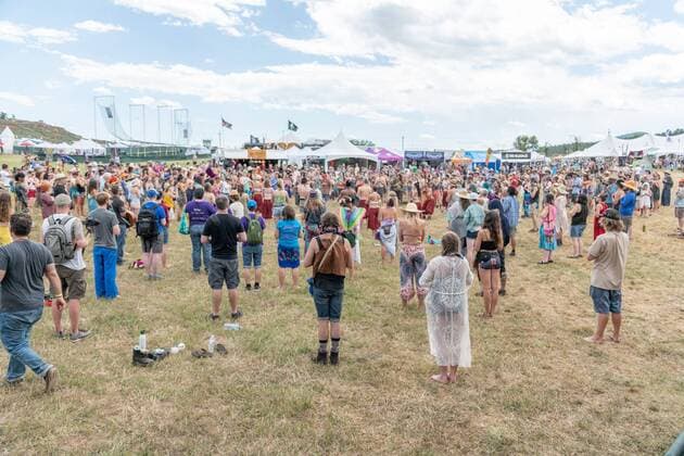 August 2, 2019, Loveland, Colorado, U.S: The opening ceremony circle of participants at the Arise Music Festival. This family-friendly annual 3-day premiere multi-genre music, yoga, art, and camping festival, in it s 7th year in the beautiful hills of Sunrise Ranch, has a leave-no trace ethos for it s 13,000 festival goers, and is committed to providing a joyous pathway for building and strengthening community. Loveland U.S. - ZUMAm92_ 20190802_zap_m92_002 Copyright: xDonxSeniaxMurrayx