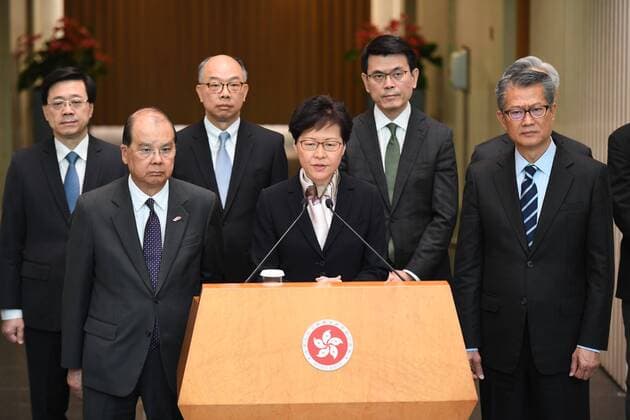 News Themen der Woche KW32 News Bilder des Tages (190805) -- HONG KONG, Aug. 5, 2019 (Xinhua) -- Chief Executive of China s Hong Kong Special Administrative Region (HKSAR) Carrie Lam speaks at a press conference in Hong Kong, south China, Aug. 5, 2019. Lam said that a spate of extremely violent incidents have been pushing Hong Kong to a very dangerous situation, she called on Hong Kong citizens to express demands in a peaceful manner and not to undermine Hong Kong s future of prosperity and stability. (Xinhua Lui Siu Wai) CHINA-HONG KONG-CARRIE LAM-PRESS CONFERENCE (CN) 