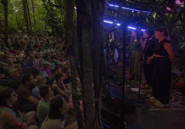 August 2, 2019, Happy Valley, Oregon, U.S: Mountain Man, Molly Erin Sarle (L), Alexandra Sauser-Monnig (C) and Amelia Randall Meath (R) perform at Pickathon Music festival in Happy Valley Oregon August 2, 2019. Happy Valley U.S. - ZUMAb190 20190802_znp_b190_060 Copyright: xNataliexBehringx