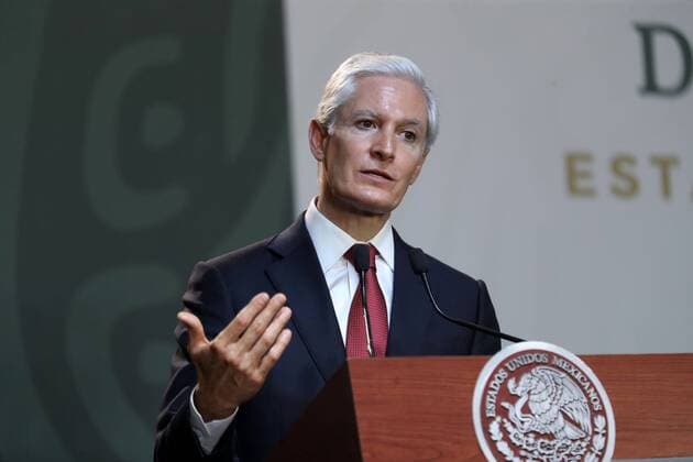 August 5, 2019: EUM20190805NAC04.JPG .VALLE DE BRAVO, Mex. PresidencyPresidencia-AMLO.- 5 de agosto de 2019. Alfredo del Mazo, gobernador del Estado de Mexico, durante la conferencia matutina del presidente Andres Manuel Lopez Obrador en Valle de Bravo. Foto: Agencia EL UNIVERSALEELG Copyright: xElxUniversalx