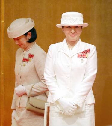 Entertainment Themen der Woche KW32 Entertainment Bilder des Tages Japan Empress Masako at medal ceremony Japan s Empress Masako (R) and Crown Princess Kiko attend a Florence Nightingale Medal award ceremony in Tokyo on Aug. 7, 2019. (Pool photo) 