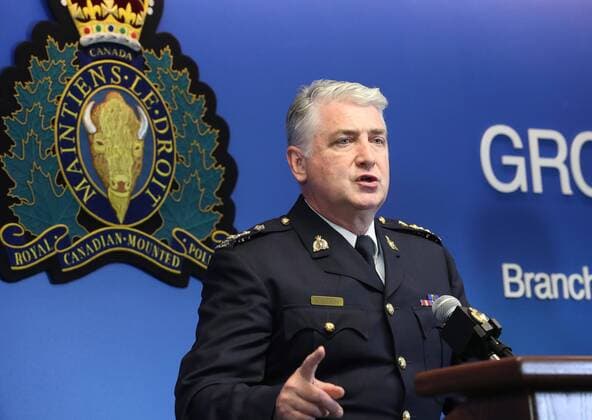 Assistant Commissioner Kevin Hackett addresses reporters during a press conference at Surrey, British Columbia (BC), RCMP E Division on Wednesday, August7, 2019, confirming BC murder suspects Bryer Schmegelsky and Kam McLeod were found deceased in dense forest near Gillam Manitoba earlier today. The two were charged with the second degree murder of a BC man and are suspects in the murder of an Australian man and his American girlfriend.  VAP2019080702 HEINZxRUCKEMANN
