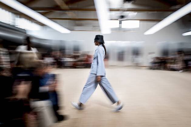 En model viser toej paa Baum und Pferdgarten Show hos Copenhagen Contemporary, torsdag den 8. august 2019. Showet er en del af Copenhagen Fashion Week. . , Copenhagen Denmark Copyright: RitzauxScanpix MadsxClausxRasmussenx COP101 spdk20190808-170709-L
