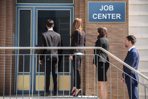  Businesspeople Standing Outside Job Center ,model released, Symbolfoto  Copyright: xAndreyPopovx Panthermedia25508376