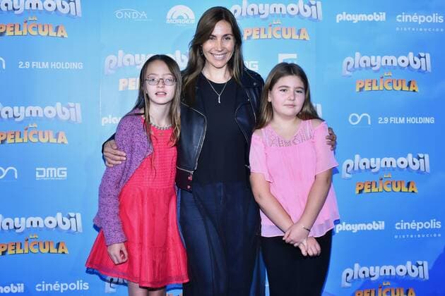 Playmobil film premiere in Mexico MEXICO CITY, MEXICO - AUGUST 10: Fabiana Perzabal and her daughters poses for photos during the blue carpet of Playmobil film premiere at Cinepolis Plaza Universidad on August 9, 2019 in Mexico City Mexico  Copyright: xCarlosxTischlerx EYE6858