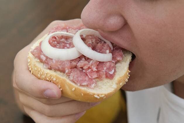 Mettbrötchen, Fleischkonsum