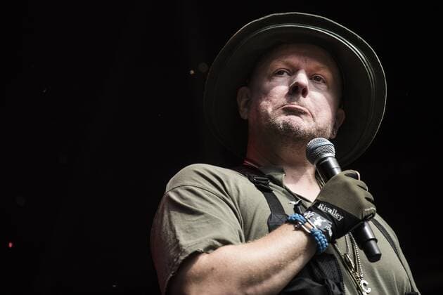 Anders Matthesen, ogsaa kendt under kunstnernavnet Anden, underholder paa Boegescenen paa Smukfest soendag den 11 .august 2019.. , Skanderborg Denmark Copyright: HellexArensbak HellexArensbakx cop200 spdk20190811-143321-L