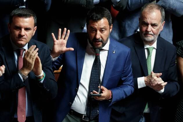 News Themen der Woche KW33 News Bilder des Tages Speech of the Minister of Internal Affairs Matteo Salvini that proposed the vote of no confidence, surrounded by his senators Rome August 13th 2019. Senate. Vote to allow ore deny the Motion of no confidence to the Italian Government proposed by the Lega Nord party. Foto Samantha Zucchi Insidefoto SamanthaxZucchi