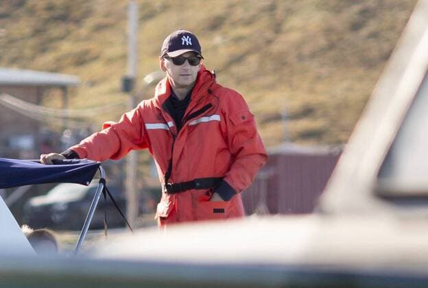Bundesaussenminister Heiko Maas, SPD, besucht den Sirmilik Nationalpark in Pond Inlet Kanada . Hier in einem Waermeschutzanzug vor der Ueberfahrt in den Nationalpark. 15.08.2019 Pond Inlet Kanada