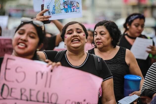 Women take part in a protest against sexual abuse by members of the police, in Acapulco, Mexico, 16 August 2019. Hundreds of people took the streets nationwide to protest against instances of police abuse against women. Protest against sexual violence in Mexico !ACHTUNG: NUR REDAKTIONELLE NUTZUNG!  Copyright: xDavidxGuzmanx AME7708 20190817-637016275129225425