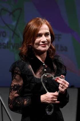 (190818) -- SARAJEVO, Aug. 18, 2019 (Xinhua) -- French actress Isabelle Huppert speaks after receiving the Honorary Heart of Sarajevo award during the Sarajevo Film Festival in Sarajevo, Bosnia and Herzegovina, on Aug. 18, 2019. Isabelle Huppert has received on Sunday the Honorary Heart of Sarajevo, the highest award at the 25th Sarajevo Film Festival (SFF), for her exceptional contribution to the art of film. (Photo by Nedim Grabovica Xinhua) BOSNIA AND HERZEGOVINA-SARAJEVO-FILM FESTIVAL-FRENCH ACTRESS-TOP AWARD 