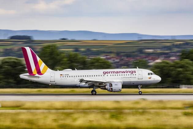 DEU, Deutschland, Baden-Württemberg, Stuttgart, 02.08.2019: Flughafen Stuttgart, IATA-Code: STR, ICAO-Code: EDDS. Flugzeug bei der Landung. Registrierung: D-AKNS, Germanwings, Airbus A319-112.