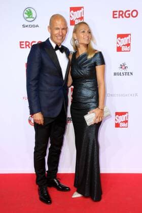 Entertainment Bilder des Tages Arjen Robben und seine Ehefrau Bernadien Eillert bei der Verleihung vom Sport Bild Award am 19.08.2019 in Hamburg Sport Bild Awards 2019 Verleihung in Hamburg