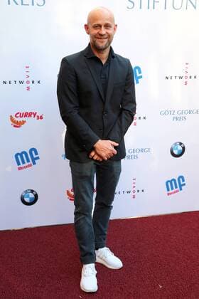 Vergabe GOETZ GEORGE PREIS 2019 Juergen Vogel am Roten Teppich zur Verleihung vom GOETZ GEORGE PREIS am 19. August 2018 in der Astor Film Lounge. Der dotierte Preis soll an dieses Lebenswerk von Goetz George erinnern. Berlin Charlottenburg Berlin Deutschland