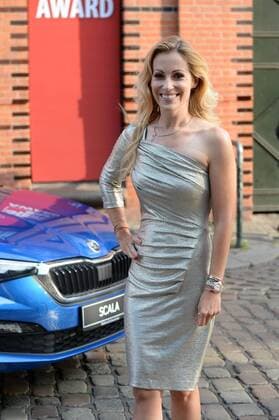 Hamburg, der 19.08.2019 Moderatorin Andrea Kaiser auf dem Weg zur Verleihung des Sport Bild Awards 2019 in Hamburg. Die feierliche Gala fand im der Fischauktionshalle statt. Prominente Gäste beim Sportbild Award 2019 in Hamburg, Hamburg-St. Pauli Hamburg Deutschland