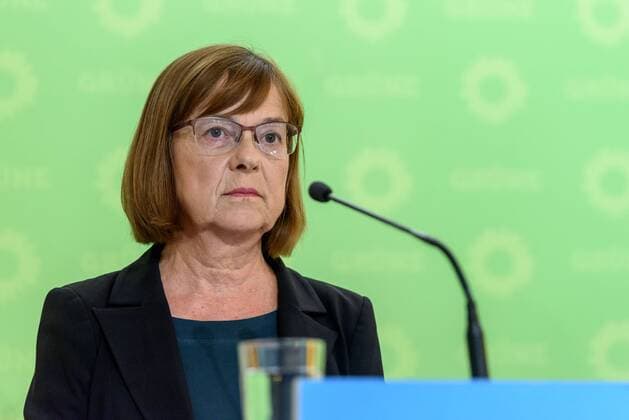 Ursula Nonnenmacher (Bündnis 90 Die Grünen, Spitzenkandidatin zur Landtagswahl in Brandenburg) bei der Pressekonferenz nach den Beratungen des Bundesvorstandes in Berlin snapshot-photography F.Boillot