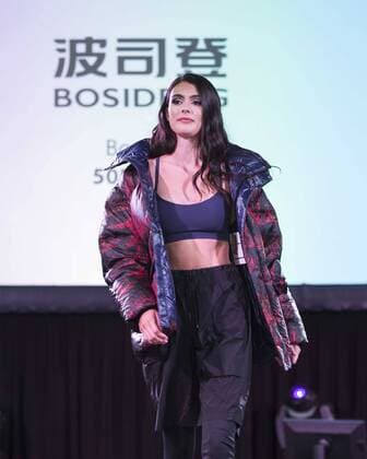 (190820) -- TORONTO, Aug. 20, 2019 -- A model presents a creation during the fashion show of the 2019 Apparel Textile Sourcing Canada trade show in Toronto, Canada, on Aug. 20, 2019. The fashion show displayed the latest designs from dozens of fashion brands around the world on Tuesday. (Photo by Xinhua) CANADA-TORONTO-APPAREL TEXTILE SOURCING TRADE SHOW-FASHION ZouxZheng 