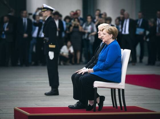 News Themen der Woche KW34 News Bilder des Tages Bundeskanzlerin Angela Merkel (R), CDU, empfaengt den Premierminister des Vereinigten Koenigreichs, Boris Johnson, mit militaerischen Ehren im Bundeskanzleramt. Berlin, 21.08.2019. Berlin Deutschland *** Chancellor Angela Merkel R , CDU, receives the Prime Minister of the United Kingdom, Boris Johnson, with military honours in the Federal Chancellery Berlin, 21 08 2019 Berlin Germany Copyright: xXanderxHeinl photothek.netx