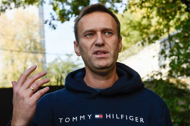 News Themen der Woche KW34 MOSCOW, RUSSIA - AUGUST 23, 2019: Opposition activist Alexei Navalny talks to the media as he leaves a special detention centre after 30 days of detention; on 24 July 2019, Moscow s Simonovsky District Court sentenced Navalny to 30 days of detention for calling on the public at an authorised rally on 20 July 2019 to attend an unsanctioned opposition rally in Moscow scheduled for 27 July 2019. Dmitry Serebryakov TASS  TS0B774C