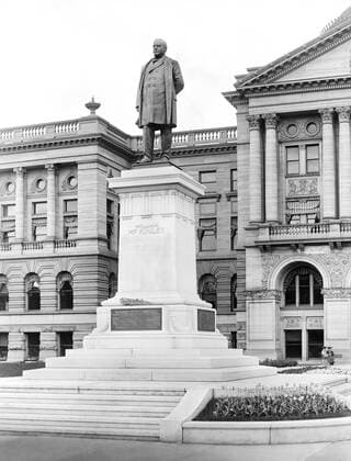 William McKinley Statue, Toledo, Ohio, USA, Detroit Publishing Company, 1905  Copyright: xCircaxImagesx ghi-circa06866