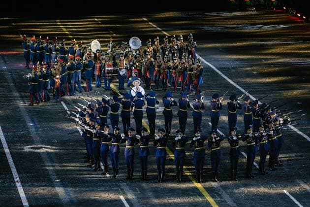 Russland, Militärmusik-Festival in Moskau (190824) -- MOSCOW, Aug. 24, 2019 -- Members of the band from Belarus perform during the opening day of Spasskaya Tower International Military Music Festival in Moscow, Russia, on Aug. 23, 2019. The annual military music festival opened on Friday on the Red Square in Moscow, and will run until September 1. Evgeny Sinitsyn) RUSSIA-MOSCOW-MILITARY MUSIC FESTIVAL-OPENING BaixXueqi 