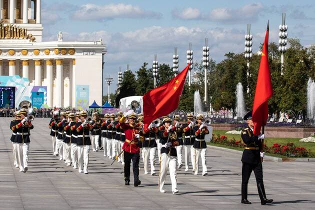 (190824) -- MOSCOW, Aug. 24, 2019 -- Members of the band of the People s Liberation Army of China take part in the International Military Music Festival parade in Moscow, Russia, Aug. 24, 2019. ) RUSSIA-MOSCOW-PLA-PARADE BaixXueqi 