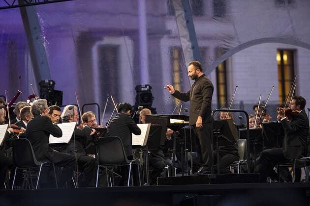 Open Air Konzert mit der 9. Symphonie von Beethoven mit der neuen Chefdirigent der Berliner Philharmoniker Kirill Petrenko vor dem Brandenburger Tor in Berlin am 24. August 2019. Open Air Konzert mit Kirill Petrenko am Brandenburger Tor