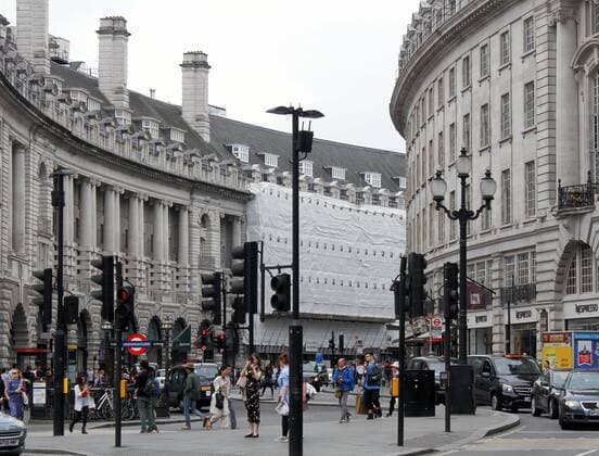 26.05.2019, London. Picadilly Circus, hinten mit Baugerüst. 26.05.2019, London. 26.05.2019, London.
