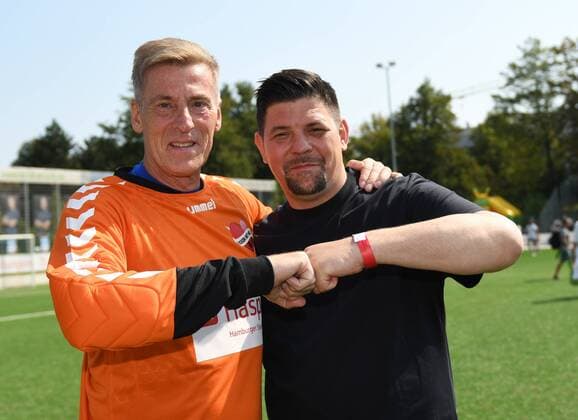 Kicken mit Herz 2019 25.08.2019, Hamburg, Kicken mit Herz 2019, im Bild Uli Stein und Tim Maelzer (Mälzer)
