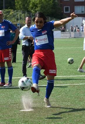 Kicken mit Herz 2019 25.08.2019, Hamburg, Kicken mit Herz 2019, im Bild Jorge Gonzalez beim Abschuss