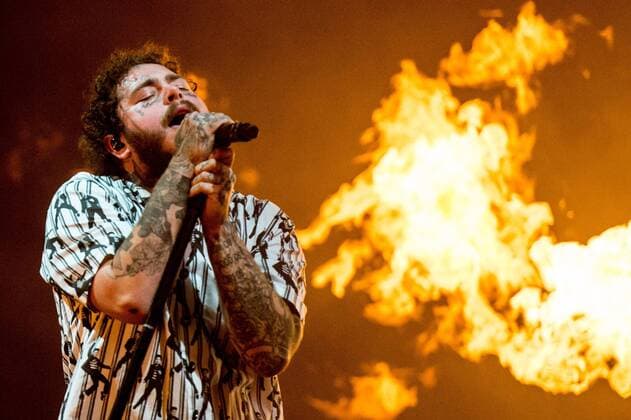 Entertainment Themen der Woche KW34 Entertainment Bilder des Tages August 25, 2019: Post Malone headlines Leeds Festival 2019, Leeds, United Kingdom on August 25th 2019  - ZUMAr152 20190825_zaa_r152_032 Copyright: xOm1x