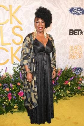 Berühmte Feministinnen, Tarana Burke August 26, 2019, Newark, New Jersey, U.S: TARANA BURKE on the yellow carpet at the Black Girls Rock awards show at the NJPAC in New Jersey Newark U.S. - ZUMArf1_ 20190826_zaf_rf1_088 Copyright: xRickyxFitchettx