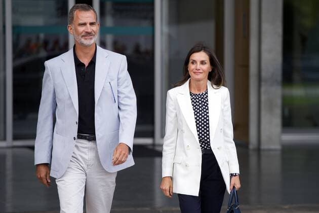 Entertainment Bilder des Tages König Felipe VI. von Spanien und Königin Letizia von Spanien besuchen Juan Carlos nach seiner Herzoperation im Hospital Universitario Quironsalud Madrid. Pozuelo de Alarcon, 25.08.2019 Felipe VI. von Spanien, Letizia von Spanien *** King Felipe VI of Spain and Queen Letizia of Spain visit Juan Carlos after his heart surgery at the Hospital Universitario Quironsalud Madrid Pozuelo de Alarcon, 25 08 2019 Felipe VI of Spain, Letizia of Spain  Foto:xDyDxFotografosx xFuturexImage