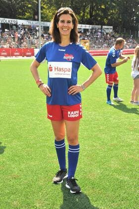 Katja Suding. Benefiz-Fußballspiel KICKEN MIT HERZ, das Duell Promis gegen Ärzte für den guten Zweck im Stadion Hoheluft (SC Victoria Hamburg). Hamburg, 25.08.2019 Bitte Bildunterschrift : IMAGO Michael Wigglesworth