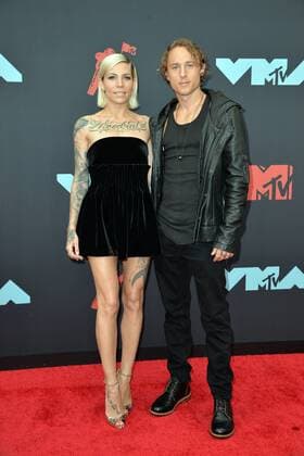 August 26, 2019, New York, New York, United States: Skylar Grey and Elliott Taylor arriving at the 2019 MTV Video Music Awards at the Prudential Center on August 26, 2019 in Newark, New Jersey New York United States Copyright: xKristinxCallahanx