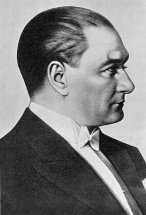 Mustafa Kemal AtatÃ¼rk Mustafa Kemal AtatÃ¼rk (1881-1938) Turkish statesman; leader of Turkish nationalist movement from 1909. Responsible for modernisation of Turkey. President 1923-1928. Copyright: xPhoto12 AnnxRonanxPicturexLibraryx ARP07096_390001775