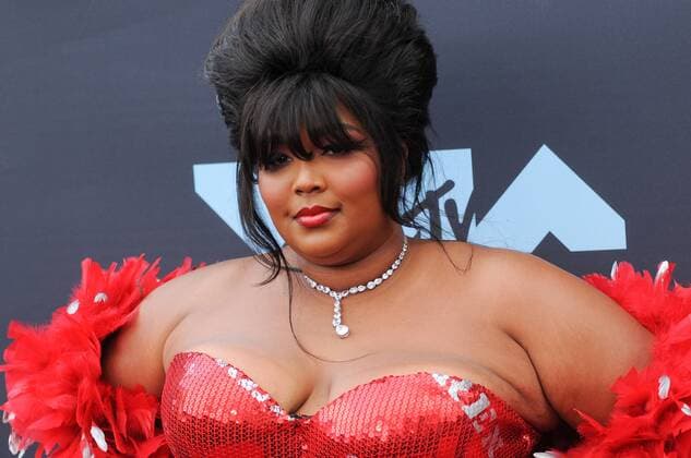 August 26, 2019, Newark, New Jersey, United States: Lizzo (Melissa Viviane Jefferson) attends the 2019 MTV Video Music Video Awards held at the Prudential Center in Newark, NJ Newark United States - ZUMAs197 20190826_zaa_s197_338 Copyright: xEfrenxLandaosx