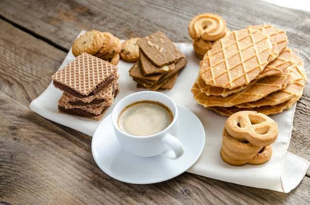  Butter and almond cookies  Copyright: xAlex9500x Panthermedia26874190