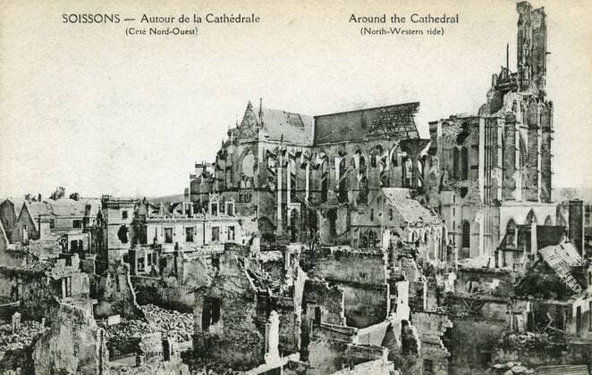 Ruins of the city of Soissons Postcard representing the ruins of the city of Soissons (Aisne) after the WWI bombings: the cathedral. 1918 Copyright: xPhoto12 CollectionxBernardxCrochetx CRO18A00_071