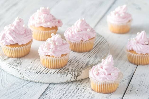  Many pink cream homemade cupcakes  Copyright: xAlex9500x Panthermedia26887838
