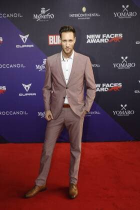 29.08.2019. Düsseldorf. SVen Kroll auf dem Bunte New Faces Award im alten Stahlwerk. Düsseldorf Altes Stahlwerk, Ronsdorfer Str. Nordrhein-Westfalen Deutschland