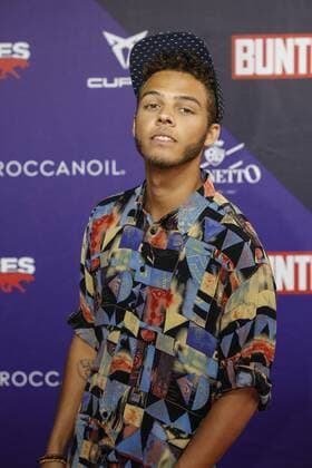 29.08.2019. Düsseldorf. Malik Harris auf dem Bunte New Faces Award im alten Stahlwerk. Düsseldorf Altes Stahlwerk, Ronsdorfer Str. Nordrhein-Westfalen Deutschland