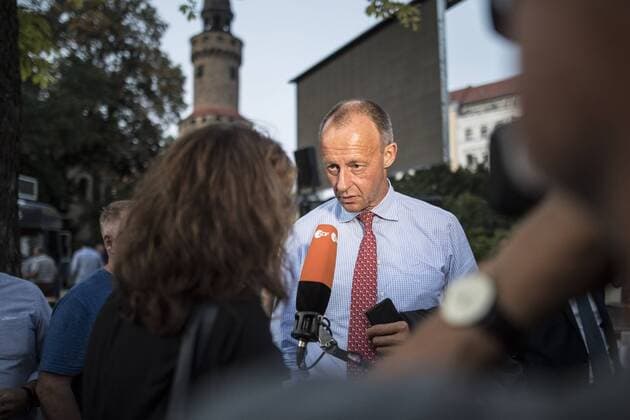Friedrich Merz, CDU, gibt ein Interview aufgenommen vor einer Wahlkampfveranstaltung im Theater in Goerlitz, 29.08.2019. Goerlitz Deutschland *** Friedrich Merz, CDU, gives an interview recorded before an election campaign event at the Theater in Goerlitz, 29 08 2019 Goerlitz Germany Copyright: xFlorianxGaertner photothek.netx